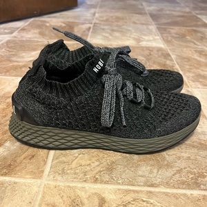 No bull slightly used runners